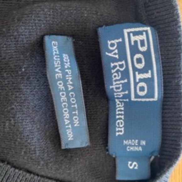 Sweater - Picture 1 of 2